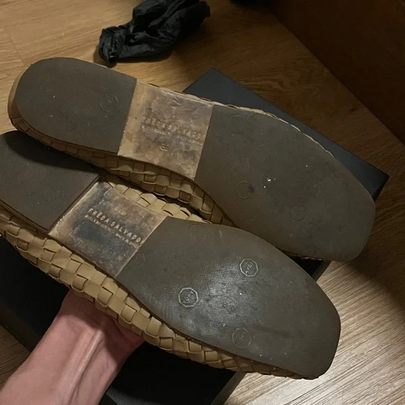 Freda Salvador- JADA- latte- cats paws at the bottom for longer life - Picture 3 of 4